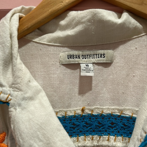 UO Rowan Embroidered Button Down - Picture 8 of 10